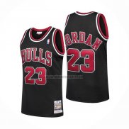 Camiseta Chicago Bulls Michael Jordan NO 23 Mitchell & Ness 1997-98 Negro